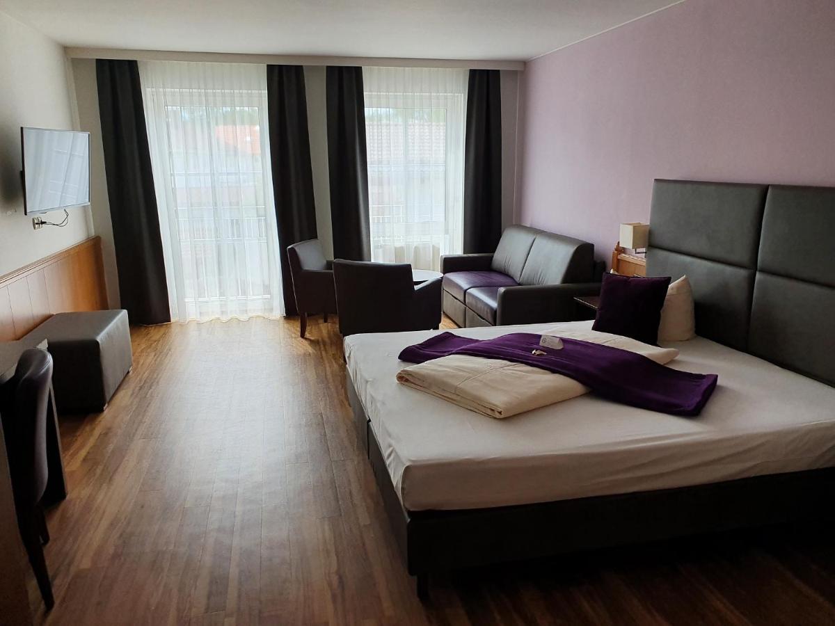 Boutique Hotel Beckenlehner Unterhaching Bagian luar foto