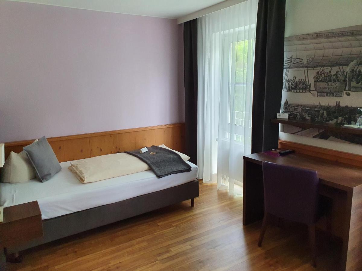 Boutique Hotel Beckenlehner Unterhaching Bagian luar foto