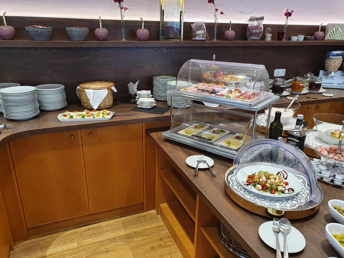 Boutique Hotel Beckenlehner Unterhaching Bagian luar foto