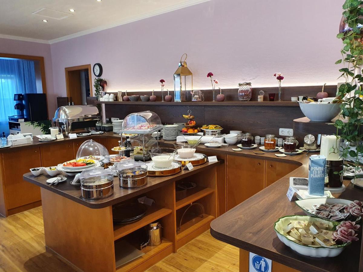 Boutique Hotel Beckenlehner Unterhaching Bagian luar foto