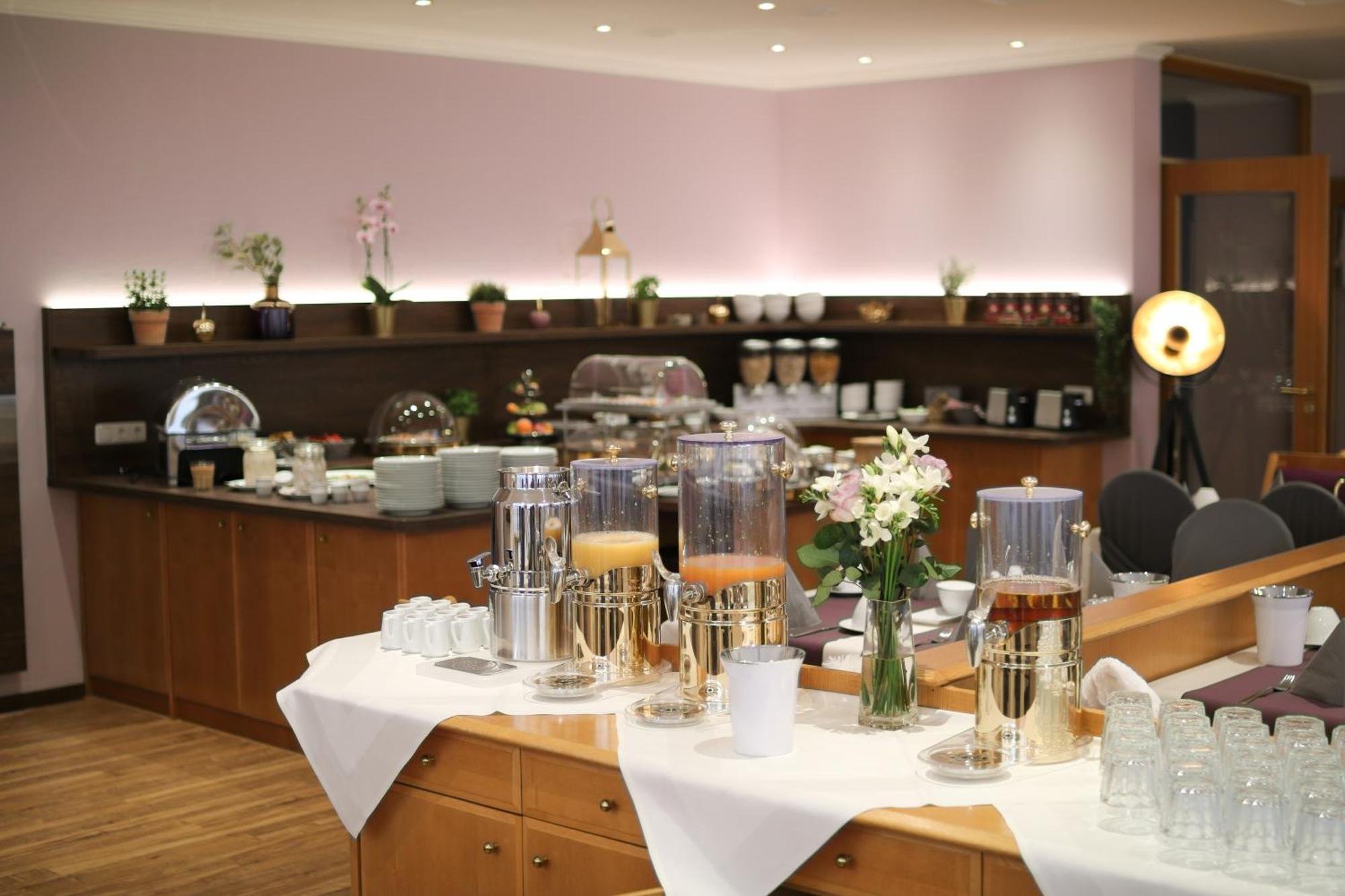 Boutique Hotel Beckenlehner Unterhaching Bagian luar foto