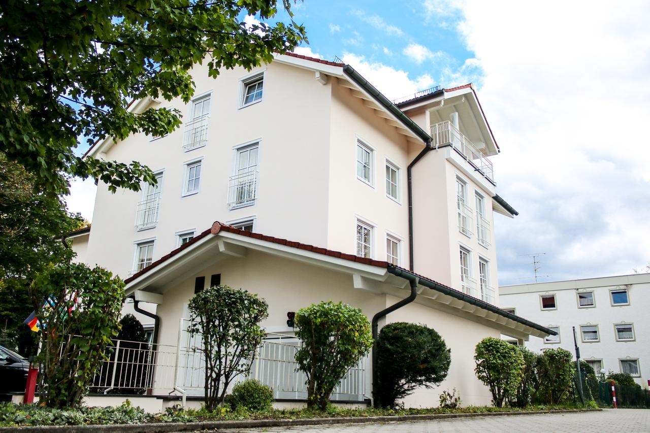 Boutique Hotel Beckenlehner Unterhaching Bagian luar foto