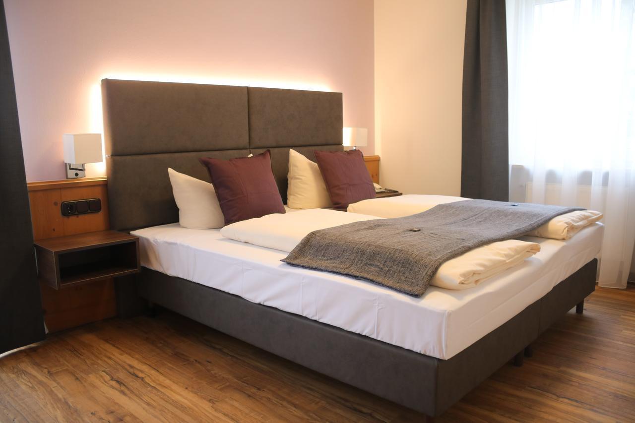 Boutique Hotel Beckenlehner Unterhaching Bagian luar foto