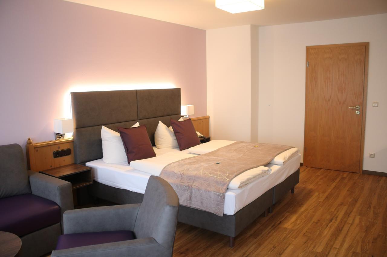 Boutique Hotel Beckenlehner Unterhaching Bagian luar foto