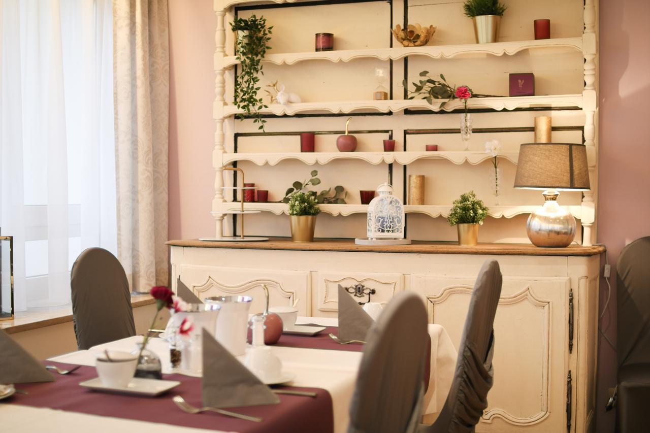 Boutique Hotel Beckenlehner Unterhaching Bagian luar foto