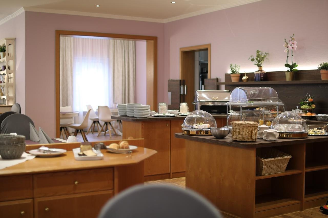 Boutique Hotel Beckenlehner Unterhaching Bagian luar foto
