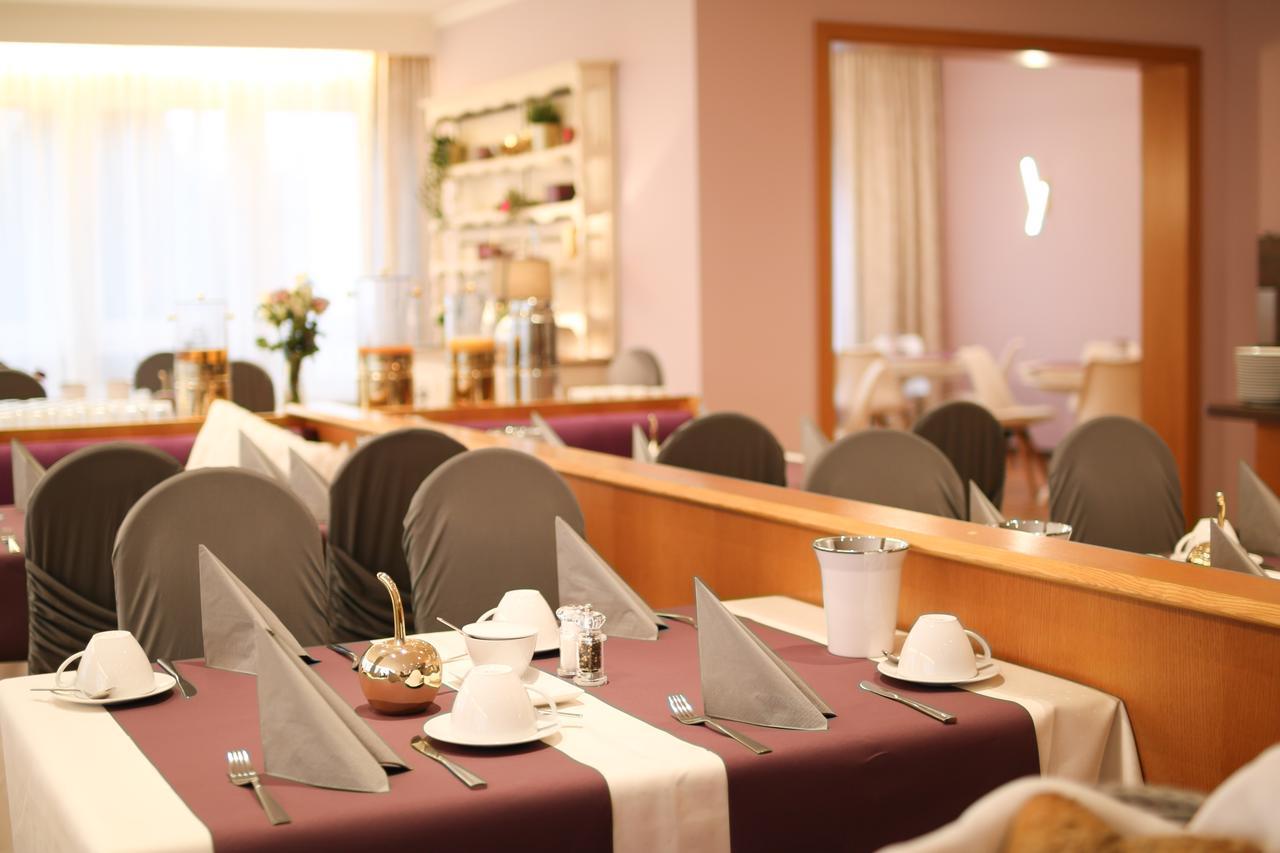 Boutique Hotel Beckenlehner Unterhaching Bagian luar foto