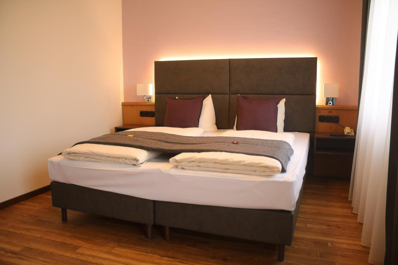 Boutique Hotel Beckenlehner Unterhaching Bagian luar foto