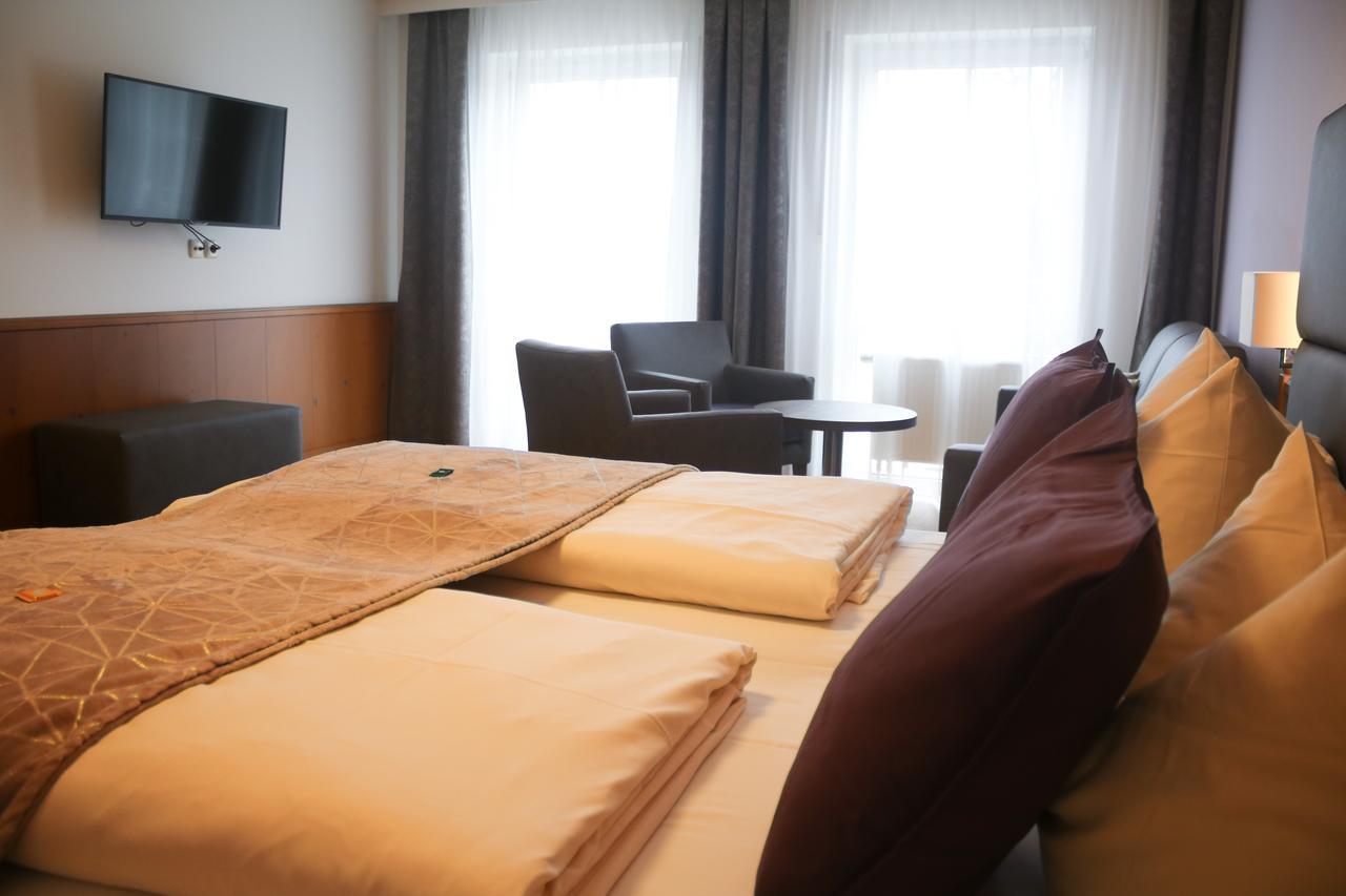 Boutique Hotel Beckenlehner Unterhaching Bagian luar foto
