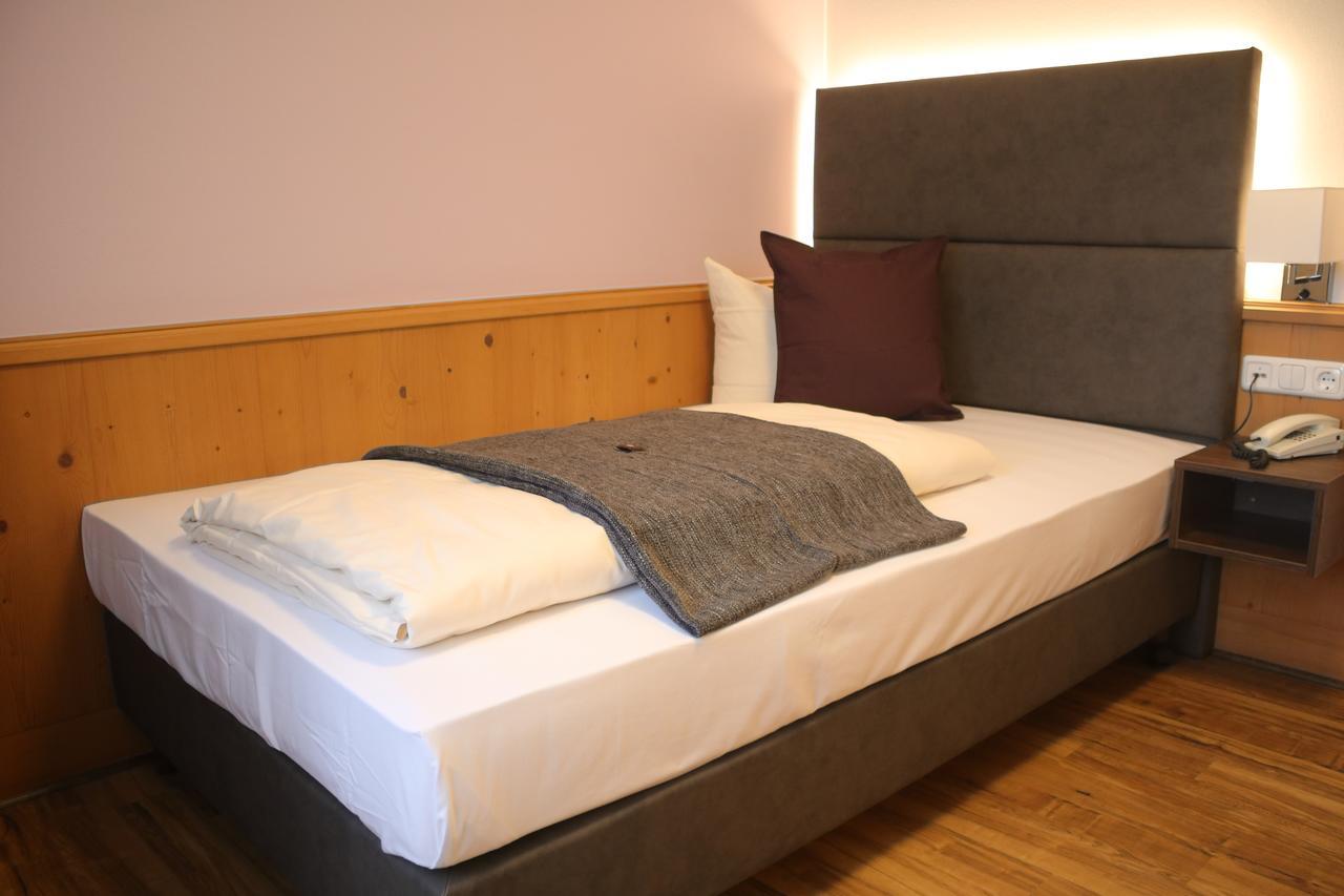 Boutique Hotel Beckenlehner Unterhaching Bagian luar foto