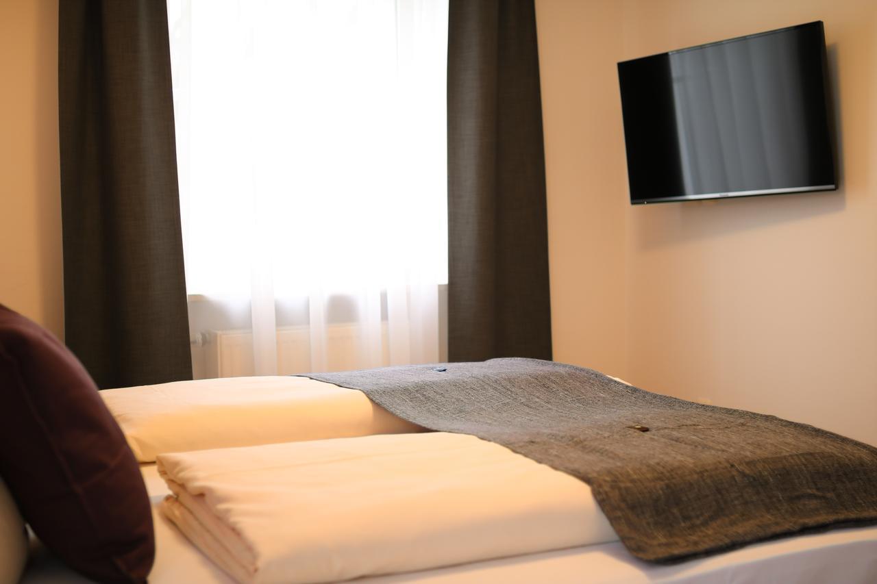 Boutique Hotel Beckenlehner Unterhaching Bagian luar foto